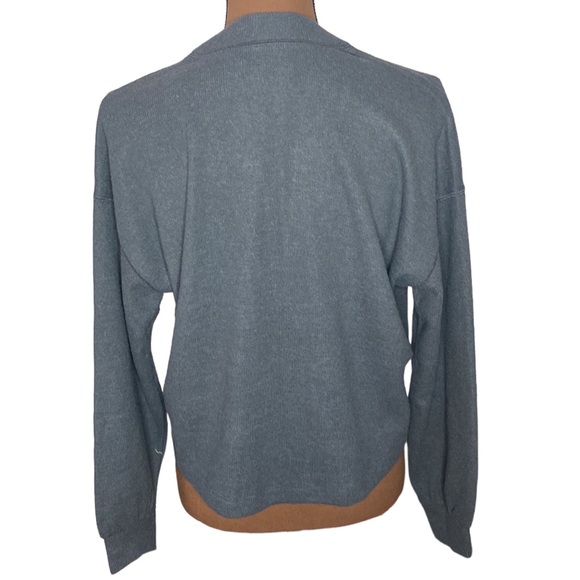 Abercrombie & Fitch grey Soft & Cozy slouched cropped sweater cardigan size XS - Picture 2 of 10